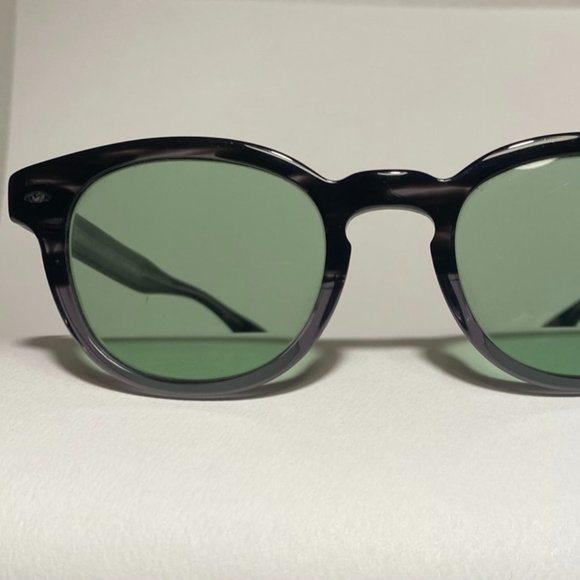 OLIVER PEOPLES Sunglasses